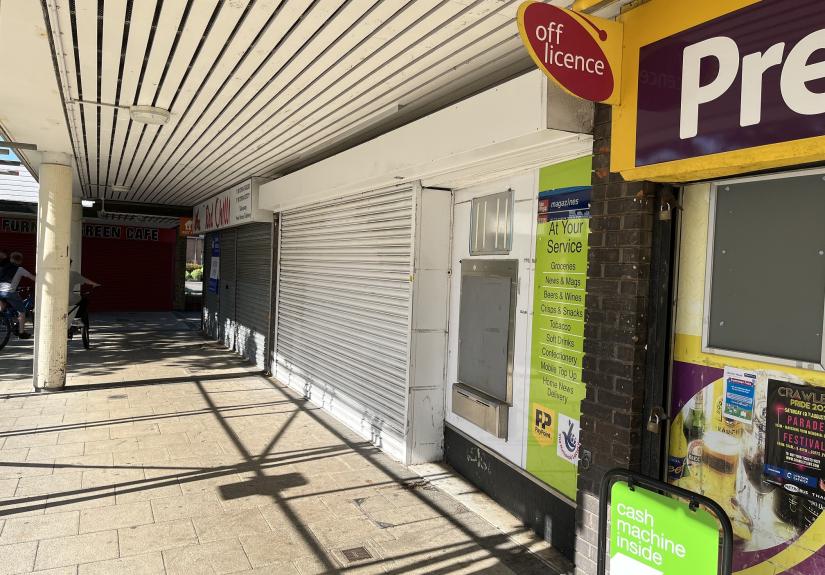 6 Furnace Parade, Furnace Green, Crawley RH10 6NX Graves Jenkins